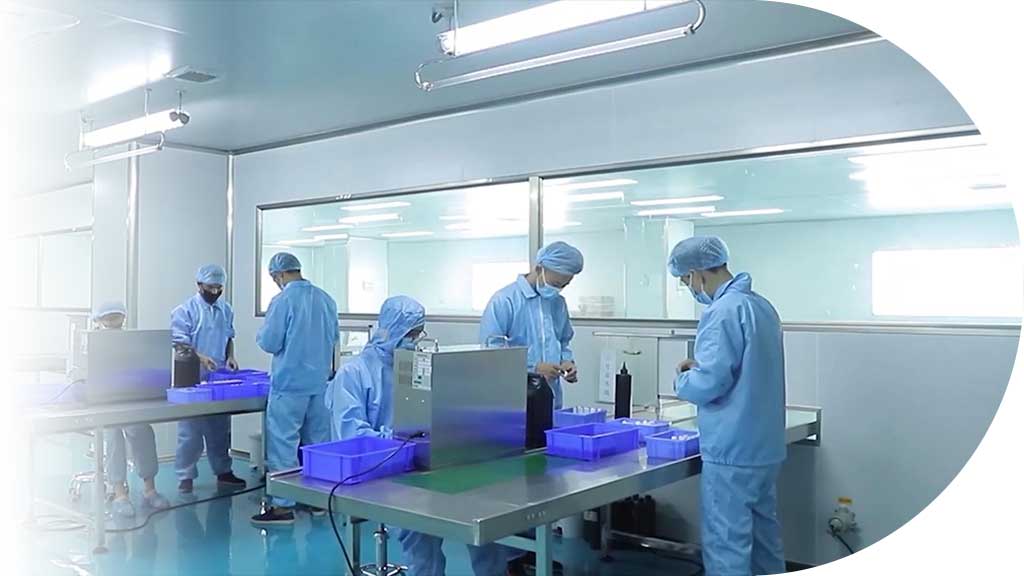 Final inspection and packing of private label nail products