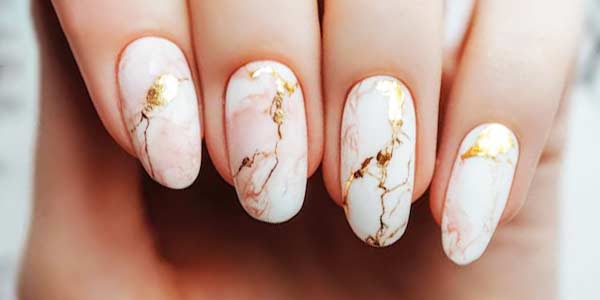 Foil Gel nail art example