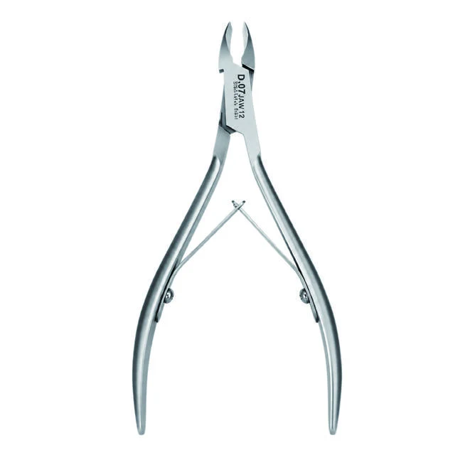 Cuticle clipper