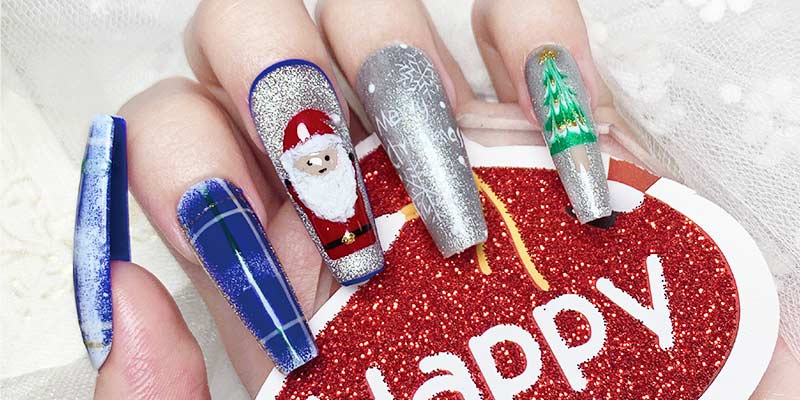 Holiday glitter gel nail trend