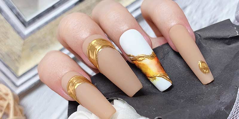 Milkshake gel nail style